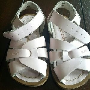 Kids saltwater sandals